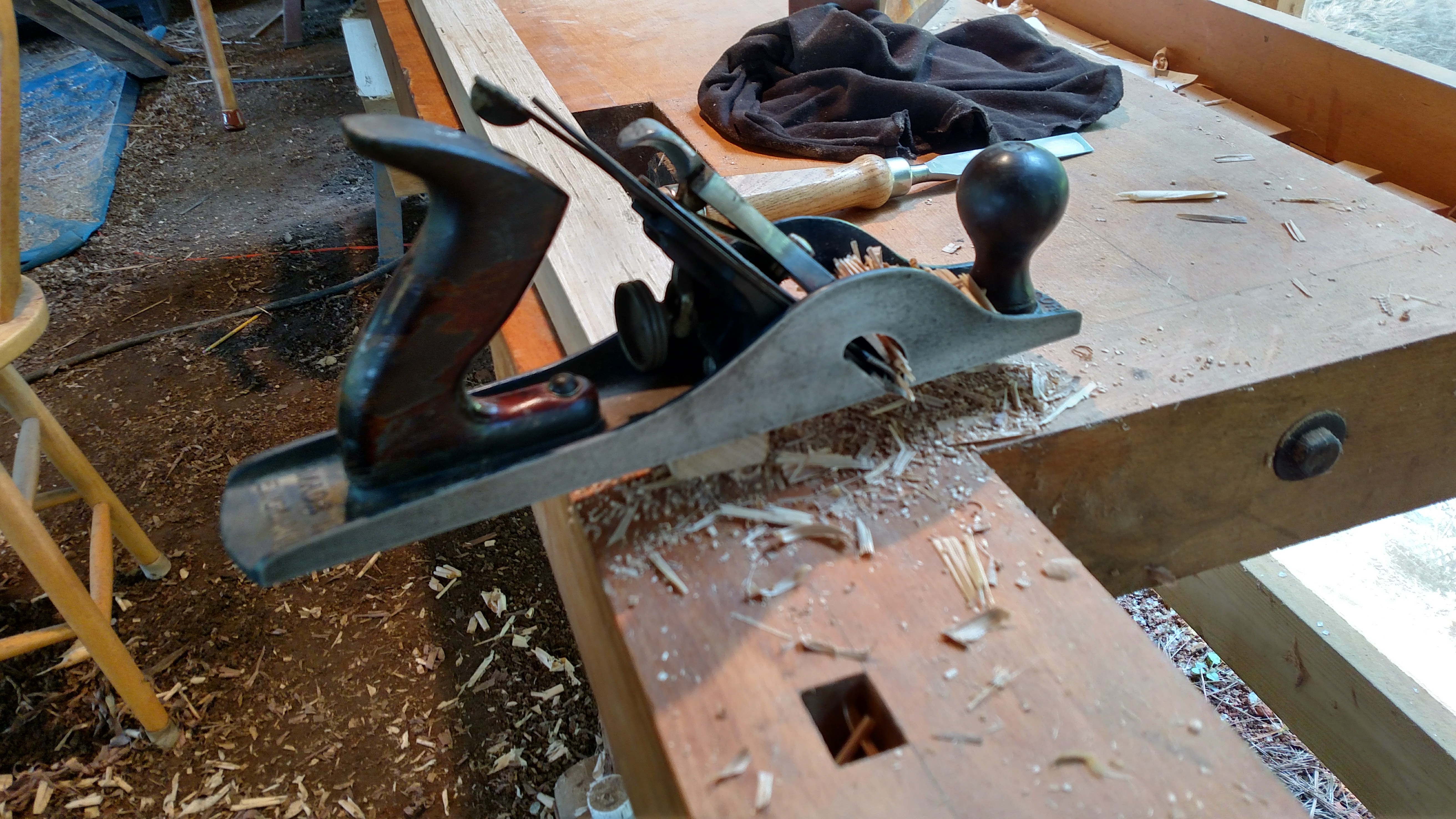 Adjusting the tenon with the rabbet plane